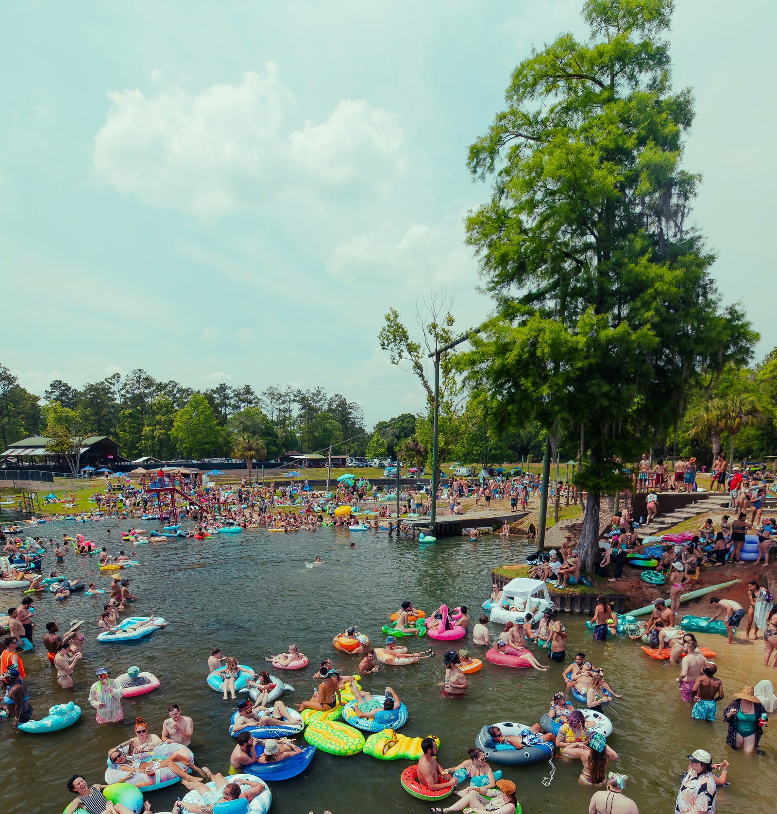 Solfest 2024 at the pool